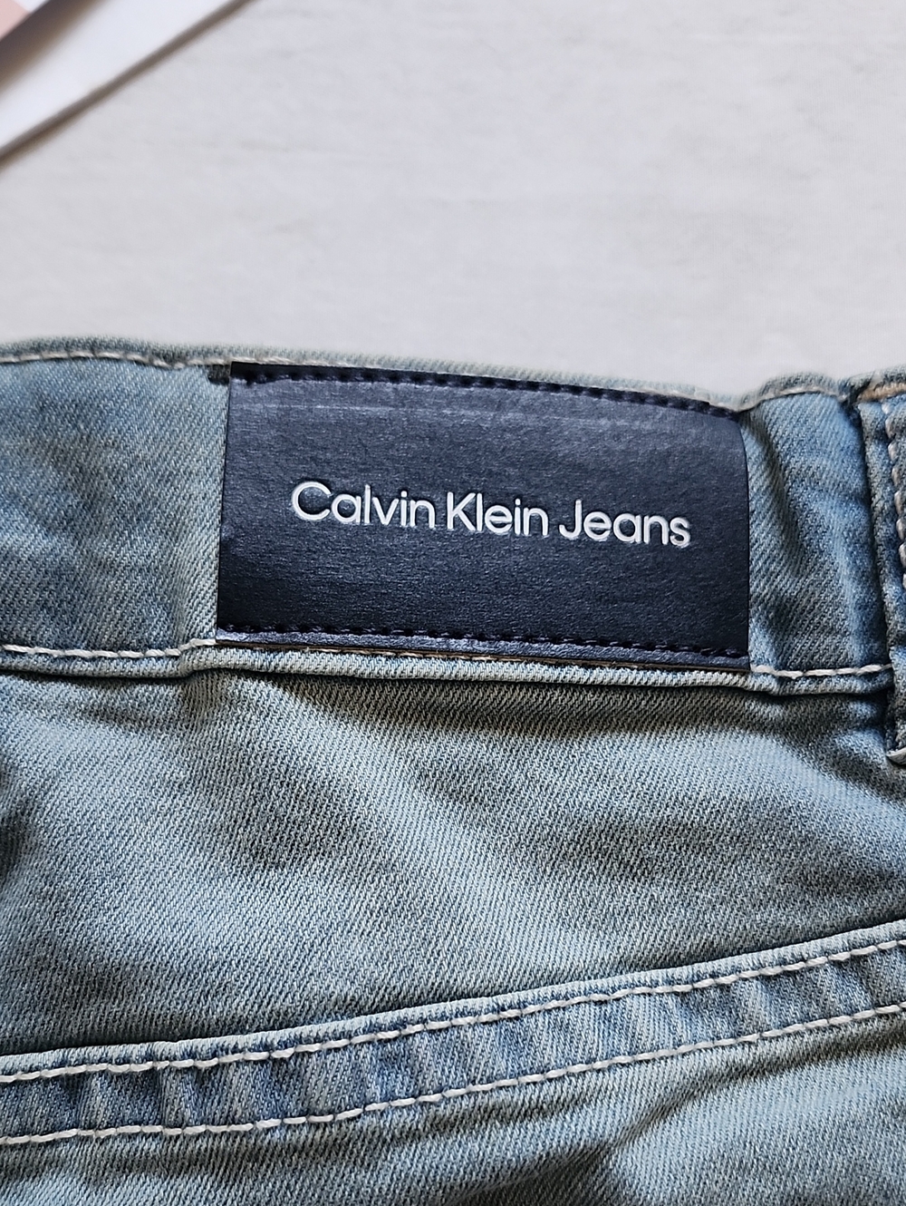 Calvin Klein Girls Mid Rise Bermuda Denim Shorts Medium Wash Size 10 NWT - Picture 8 of 15